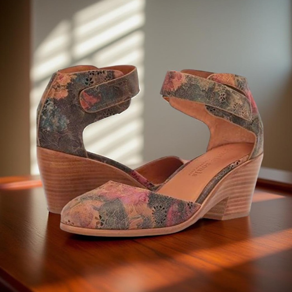 Gentle Souls Women's Blaise Pump - Multicolor Size 7. NWOT